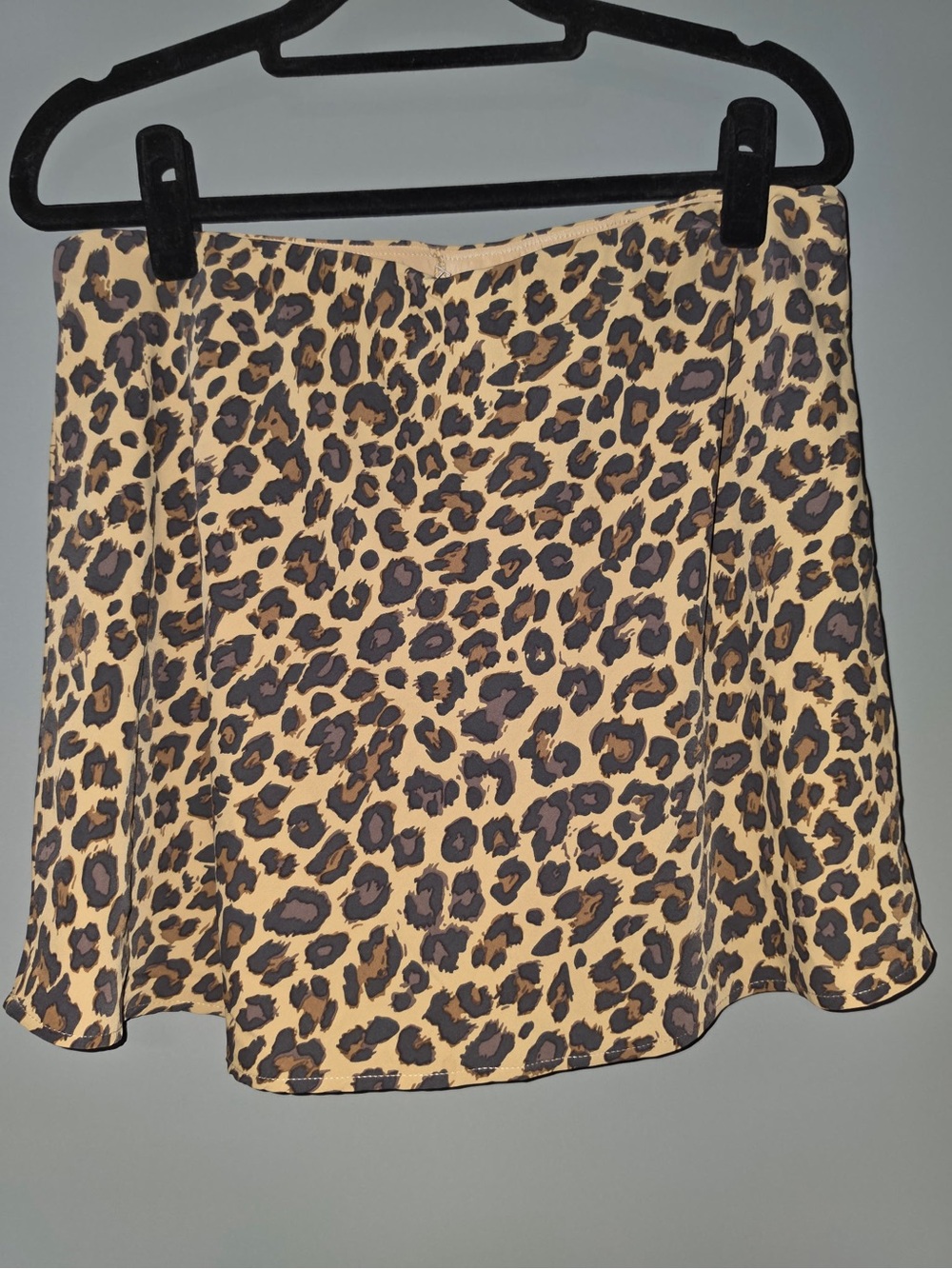 Abercrombie & Fitch Leopard Print skort- Tan & Brown